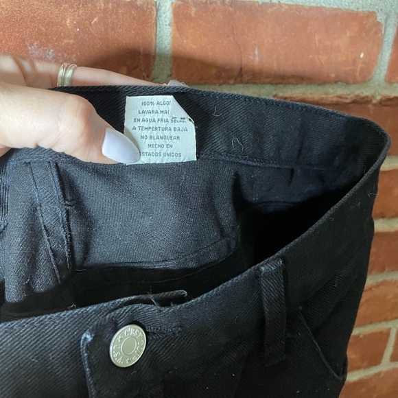 Vintage 90's black high waisted shorts - Picture 6 of 8